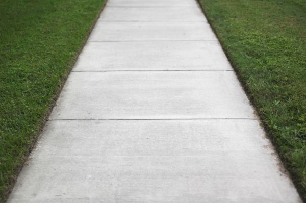 Cost of Concrete Walkway Replacement in Cedar Rapids